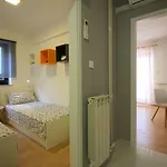 Apartment Modernes Mit Privater Terrasse, Grillbereich, Spielplatz, Liegen, Privatparkplatz *