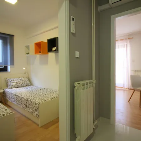 Apartment Modernes Mit Privater Terrasse, Grillbereich, Spielplatz, Liegen, Privatparkplatz *