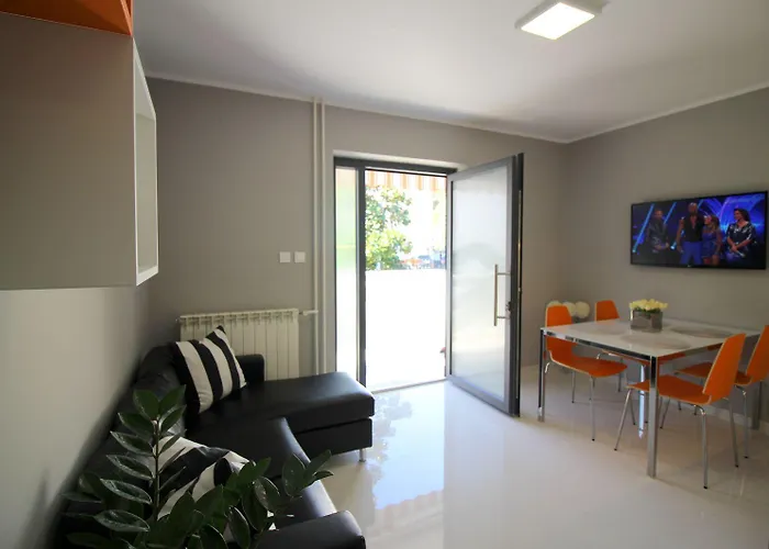 Appartamento Modernes Mit Privater Terrasse, Grillbereich, Spielplatz, Liegen, Privatparkplatz *