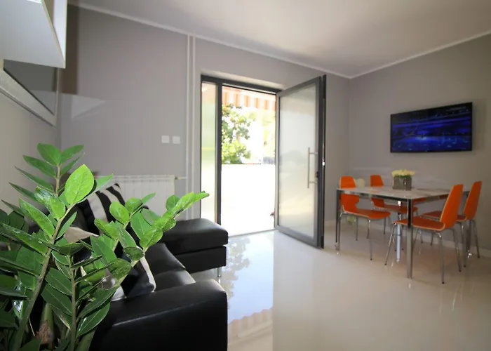 Modernes Mit Privater Terrasse, Grillbereich, Spielplatz, Liegen, Privatparkplatz Appartamento *